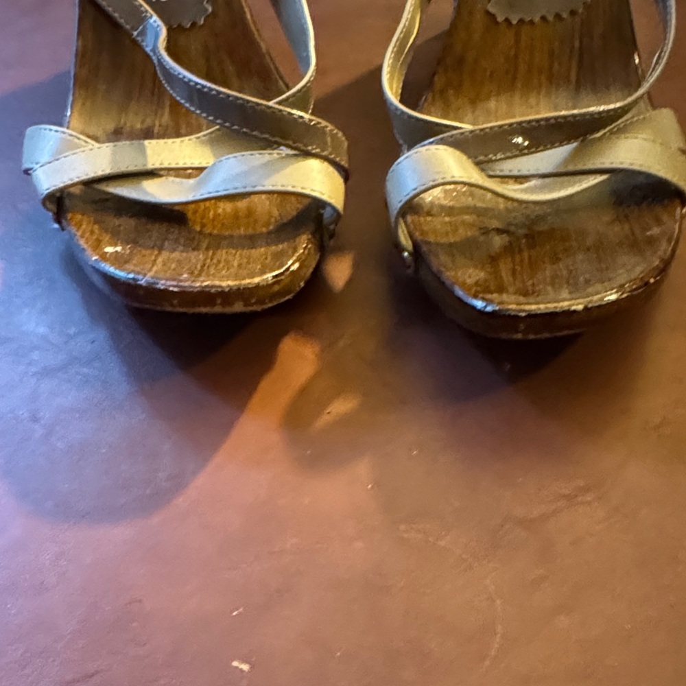 Italian Shoemakers Women's Brown Mules - Picture 3 of 12